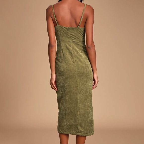 Lulu’s corduroy button-front midi dress - Picture 4 of 8